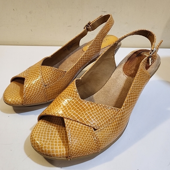 Softspots Yellow Leather Upper Slingback low heels open toe shoes  8.5W - Picture 13 of 14